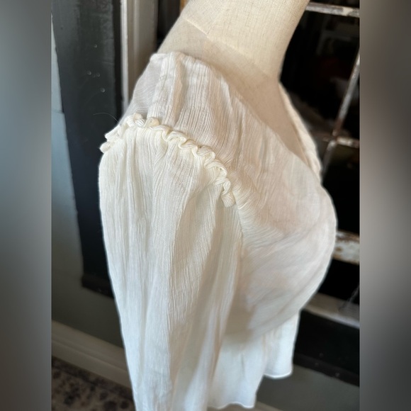 Free People Daia Shoulder Detail Creamy White Top Blouse - Picture 5 of 7